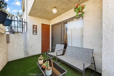 Beautiful move-in ready 2-bedroom, 2-bathroom first-floor condo - photo 18