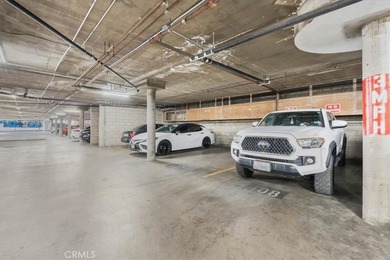 Beautiful move-in ready 2-bedroom, 2-bathroom first-floor condo - photo 20