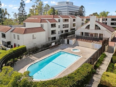 Beautiful move-in ready 2-bedroom, 2-bathroom first-floor condo - photo 22