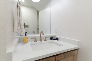 Turn-key, fully furnished coastal retreat in the highly - photo 30
