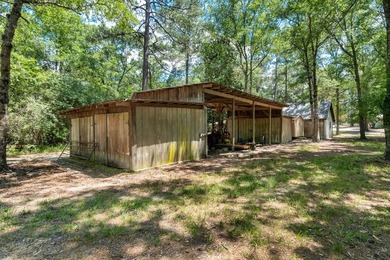 Location location location!!! Charming 4BR/2BA country home - photo 32