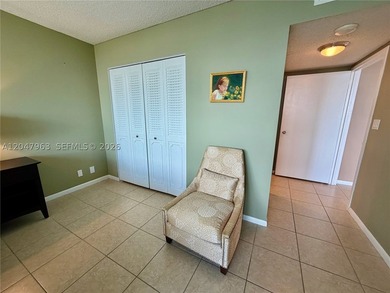 Welcome home to this spacious, and amazing 1/1.5 with water - photo 33
