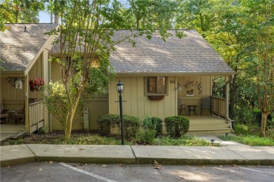 Lake Keowee Townhome/Townhouse For Sale in Salem South Carolina