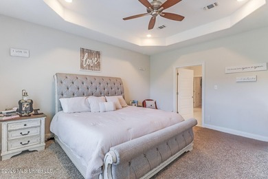 Welcome to your private retreat in the sought-after Palmetto - photo 13