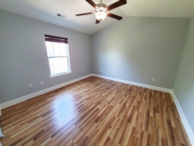 Bright end-unit townhome featuring a first-floor primary suite - photo 27