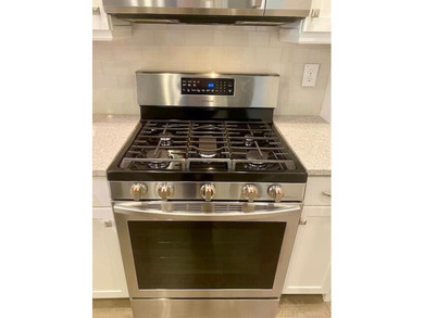 Welcome to this Loren Cove Townhome in the very Popular and - photo 7