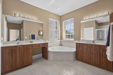 Welcome to this beautifully maintained 4-bedroom, 3.5-bath home - photo 29