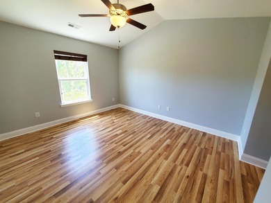Bright end-unit townhome featuring a first-floor primary suite - photo 34