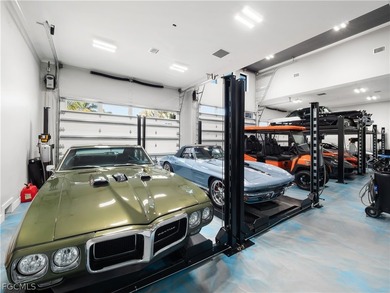 Introducing a truly one-of-a-kind waterfront compound where - photo 36