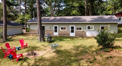 (private lake, pond, creek) Home For Sale in Coloma Wisconsin