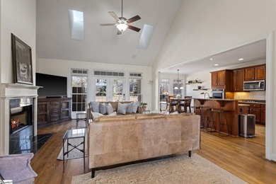Sellers are moving and are highly motivated to sell. They - photo 4