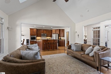 Sellers are moving and are highly motivated to sell. They - photo 7
