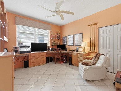 Beautiful lakefront villa with abundant natural light and a - photo 12