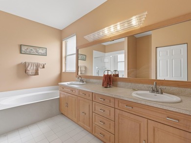 Beautiful lakefront villa with abundant natural light and a - photo 15