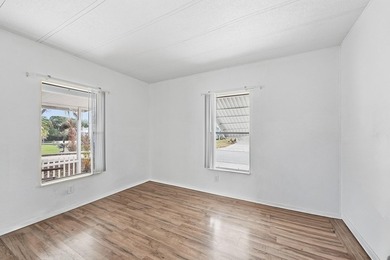 This beautifully maintained 3-bedroom split floor plan offers - photo 18