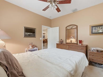 Beautiful lakefront villa with abundant natural light and a - photo 20