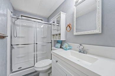 This beautifully maintained 3-bedroom split floor plan offers - photo 20