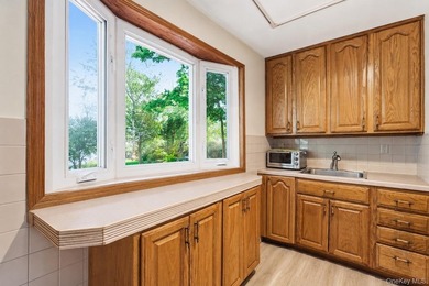 Welcome to this charming home located at 1016 Howells Rd in Bay - photo 5