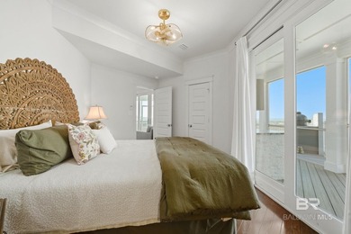Built in 2023, this custom 5BR, 5.5BA Gulf-front residence - photo 27