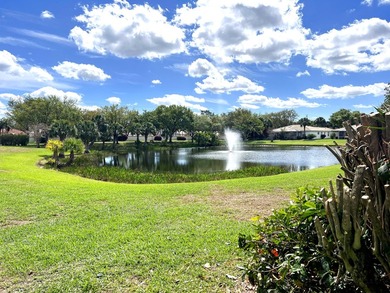 Beautiful lakefront villa with abundant natural light and a - photo 27