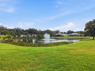 Beautiful lakefront villa with abundant natural light and a - photo 28
