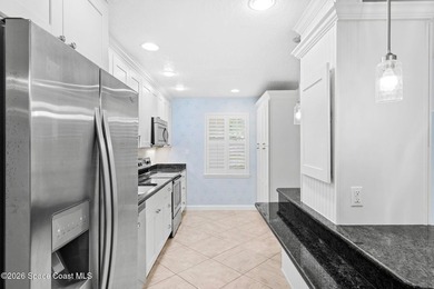 Beautiful Ground Floor 2 bedroom, 2 bath unit located in a - photo 8