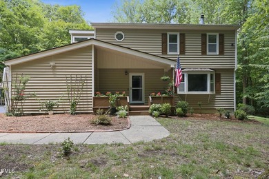 Detached 2-Car Garage with Finished Bonus Room & Full Bath! - photo 3