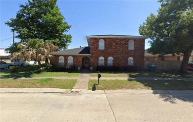 Lake Pontchartrain Home For Sale in Kenner Louisiana