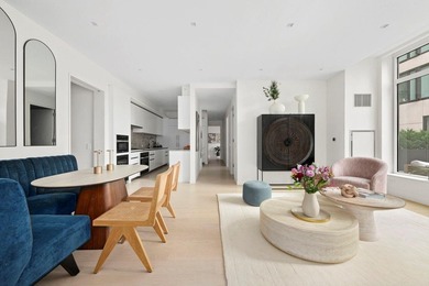 Set within one of Tribeca's most coveted waterfront enclaves - photo 4