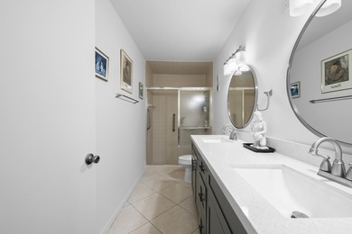 Welcome to this well-maintained 2-bedroom, 2-bathroom villa in - photo 14