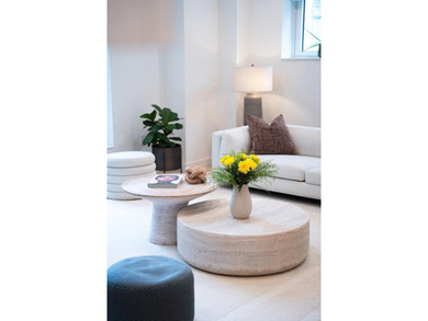 Set within one of Tribeca's most coveted waterfront enclaves - photo 5