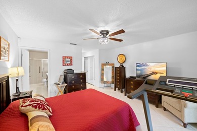Welcome to this well-maintained 2-bedroom, 2-bathroom villa in - photo 15