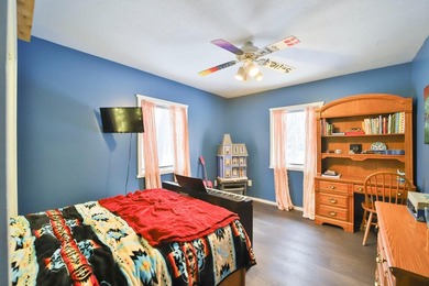 You will not want to miss this stunning three bedroom, three - photo 31