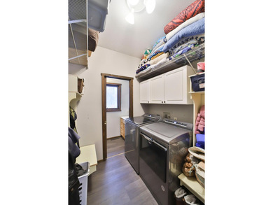 You will not want to miss this stunning three bedroom, three - photo 37