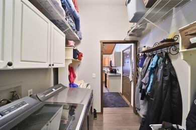 You will not want to miss this stunning three bedroom, three - photo 38