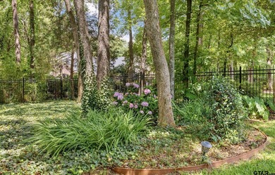 Welcome to 1915 Stonegate Valley Drive in Tyler's prestigious - photo 39