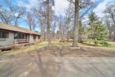You will not want to miss this stunning three bedroom, three - photo 58