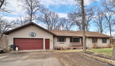 You will not want to miss this stunning three bedroom, three - photo 59
