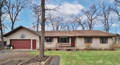 You will not want to miss this stunning three bedroom, three - photo 60