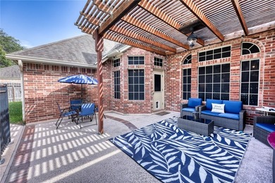 Welcome to this stunning Kings Crossing estate, perfectly - photo 7