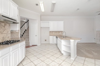 Incredible 5 bedroom, 3.5 bath in Lakes of Coppell. Sparkling - photo 11