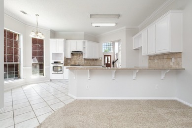 Incredible 5 bedroom, 3.5 bath in Lakes of Coppell. Sparkling - photo 12