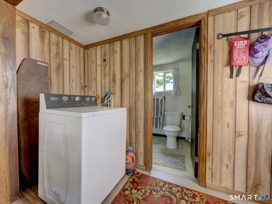 Cute as a button and full of charm, this well-maintained - photo 21