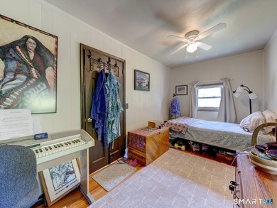Cute as a button and full of charm, this well-maintained - photo 24