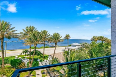 Newly constructed directly on the Atlantic, this home sets a new - photo 27