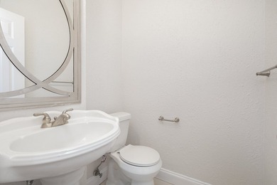 Incredible 5 bedroom, 3.5 bath in Lakes of Coppell. Sparkling - photo 28