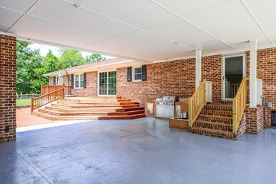 Welcome to 7638 Highway 905 in Longs, South Carolina-where - photo 33