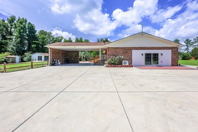 Welcome to 7638 Highway 905 in Longs, South Carolina-where - photo 38