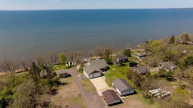 Exceptional Mille Lacs Lake estate with 125ft of premier - photo 7