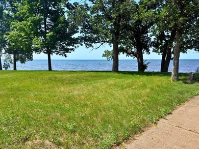Exceptional Mille Lacs Lake estate with 125ft of premier - photo 8